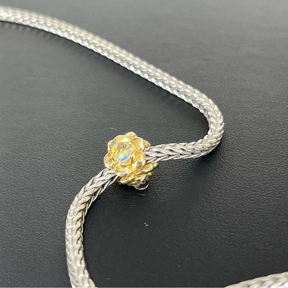 Trollbeads Retired Three Flowers, Gold Bead- 81710 - Picture 3 of 9